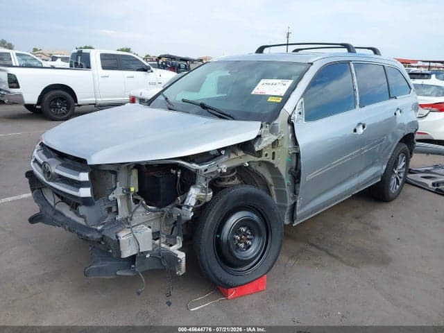 2019 TOYOTA HIGHLANDER XLE 2