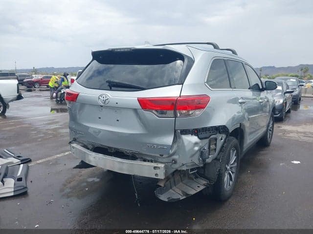 2019 TOYOTA HIGHLANDER XLE 18