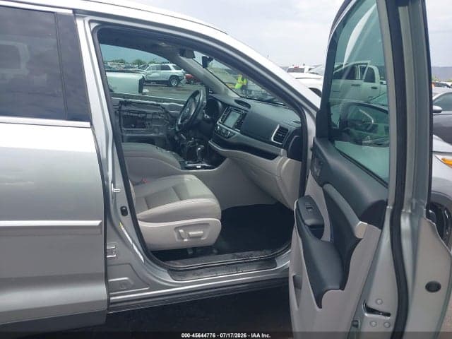 2019 TOYOTA HIGHLANDER XLE 5
