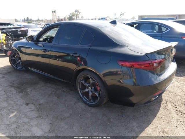 2017 ALFA ROMEO GIULIA TI RWD 3