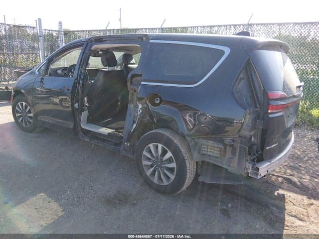 2021 CHRYSLER PACIFICA TOURING L 3