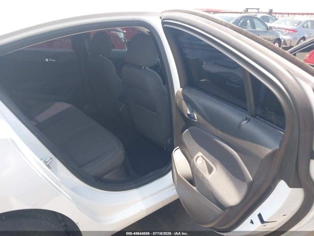 2017 CHEVROLET CRUZE LT AUTO 8