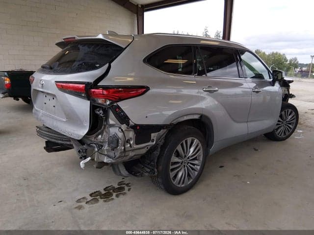 2023 TOYOTA HIGHLANDER PLATINUM 4