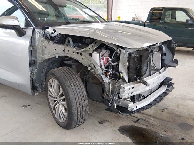 2023 TOYOTA HIGHLANDER PLATINUM 6