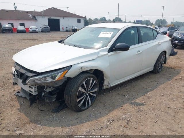 2022 NISSAN ALTIMA SR INTELLIGENT AWD 2