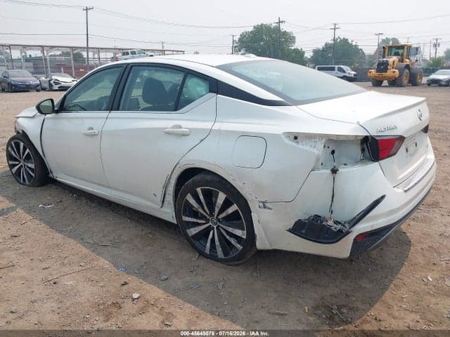 2022 NISSAN ALTIMA SR INTELLIGENT AWD 3
