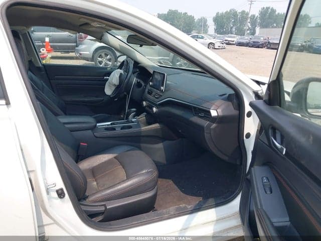2022 NISSAN ALTIMA SR INTELLIGENT AWD 5