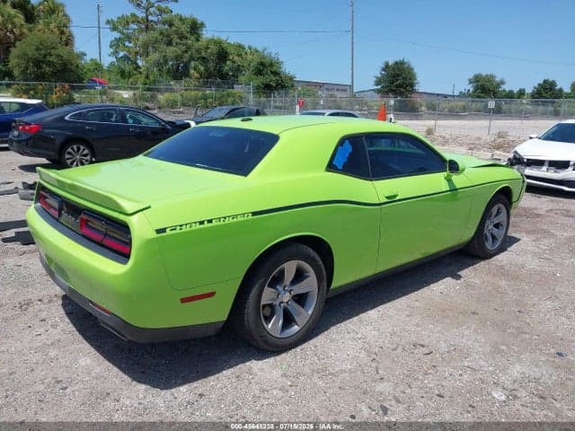 2019 DODGE CHALLENGER SXT 4
