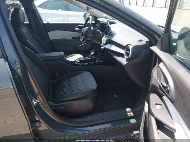 2025 CHEVROLET TRAX FWD LT 5