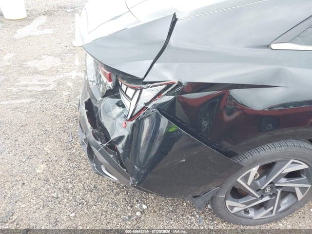 2024 HYUNDAI ELANTRA SEL 19