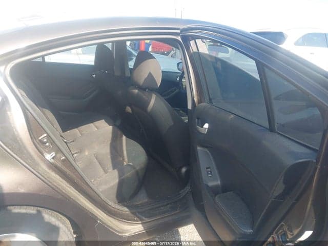 2017 KIA FORTE LX 8