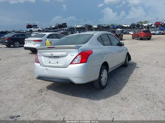 2017 NISSAN VERSA 1.6 SV 4