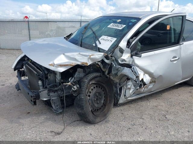 2017 NISSAN VERSA 1.6 SV 6