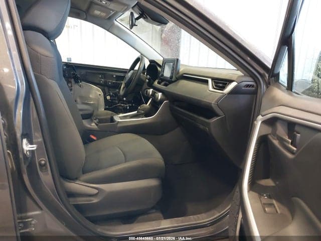 2022 TOYOTA RAV4 LE 5