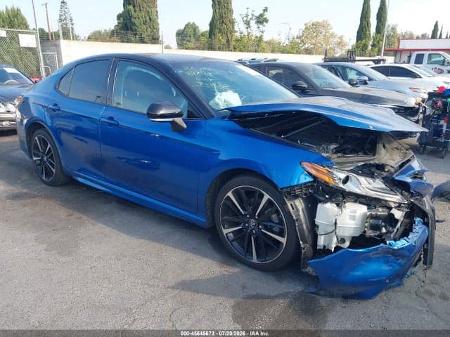 2018 TOYOTA CAMRY XSE