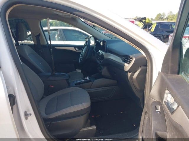 2020 FORD ESCAPE SE 5