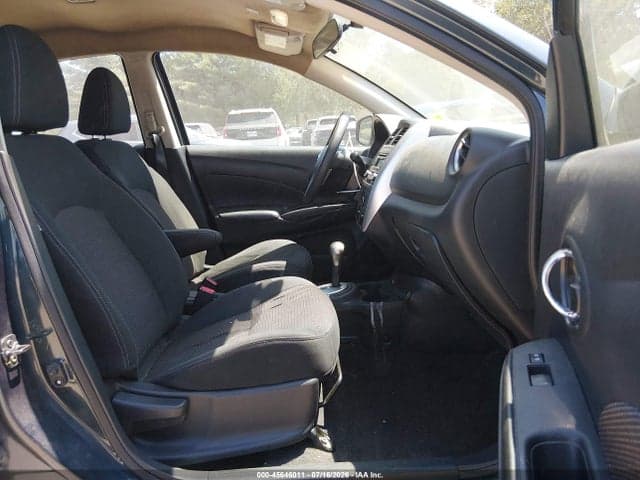 2017 NISSAN VERSA 1.6 SV 5
