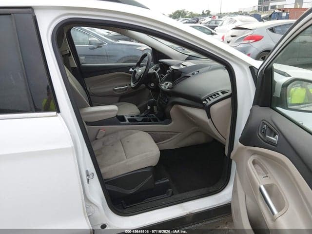 2017 FORD ESCAPE SE 5