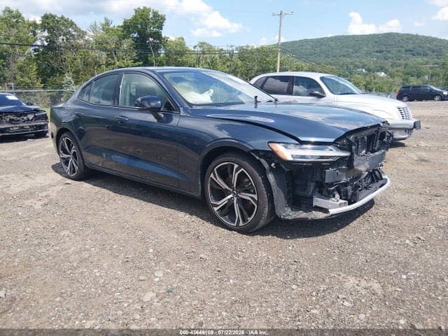 2024 VOLVO S60 B5 CORE DARK THEME - 1
