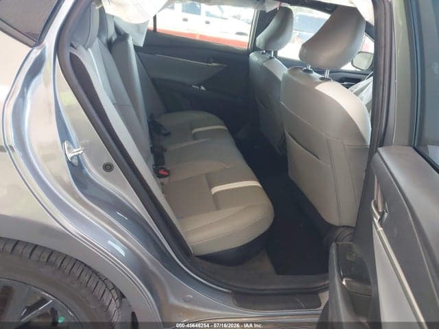 2025 TOYOTA CAMRY SE 8