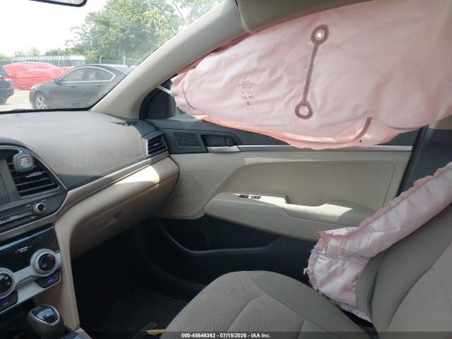 2019 HYUNDAI ELANTRA SE 5