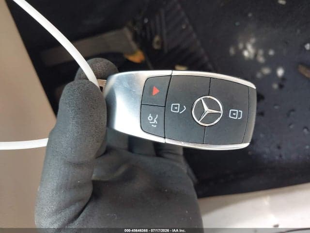 2021 MERCEDES-BENZ GLC 300 4MATIC SUV 11
