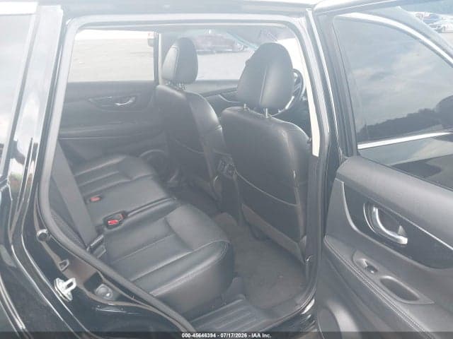 2017 NISSAN ROGUE SL 8