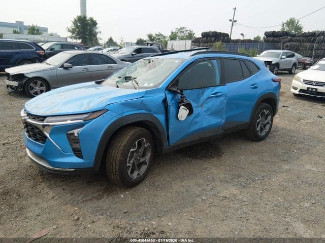 2025 CHEVROLET TRAX FWD LT 2