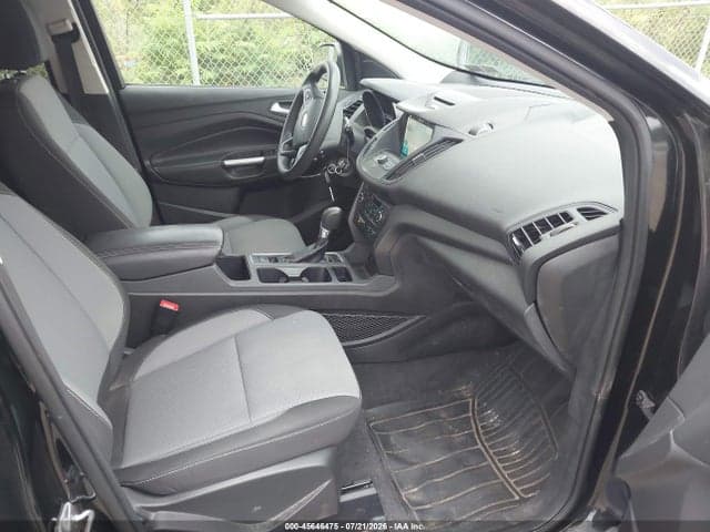 2017 FORD ESCAPE SE 5