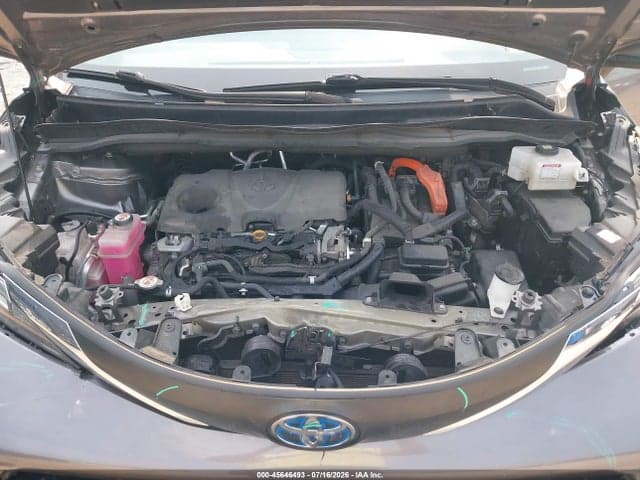 2021 TOYOTA SIENNA XLE 10