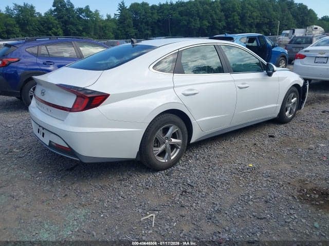 2021 HYUNDAI SONATA SE 4