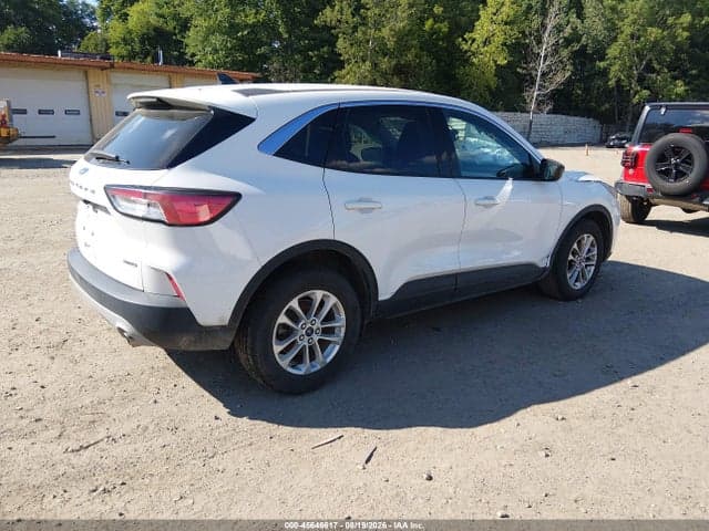 2022 FORD ESCAPE SE 4