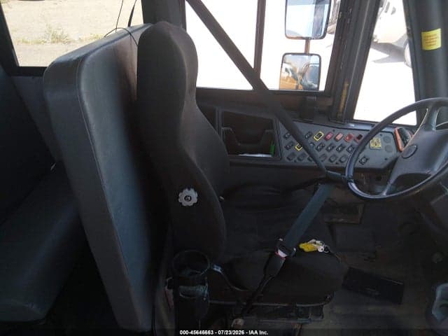 2017 FREIGHTLINER CHASSIS B2B 8