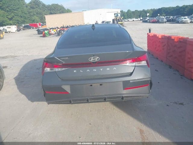 2024 HYUNDAI ELANTRA SEL 16