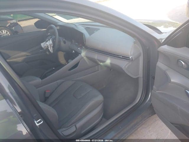 2024 HYUNDAI ELANTRA SEL 5