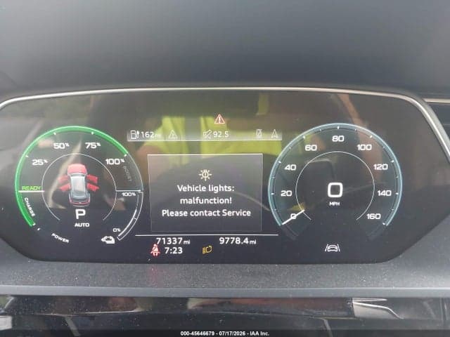 2021 AUDI E-TRON PREMIUM QUATTRO 7