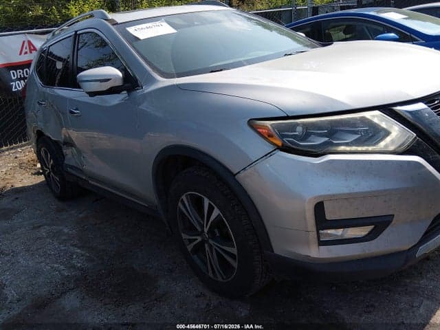 2017 NISSAN ROGUE SL 18