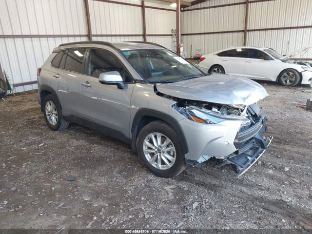 2024 TOYOTA COROLLA CROSS LE 1