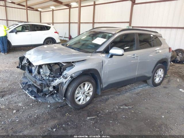 2024 TOYOTA COROLLA CROSS LE 2