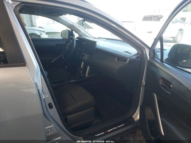 2024 TOYOTA COROLLA CROSS LE 5