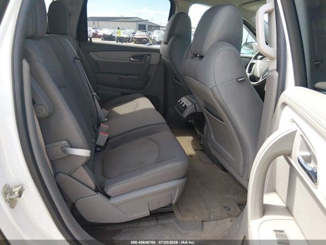 2016 CHEVROLET TRAVERSE LS 8