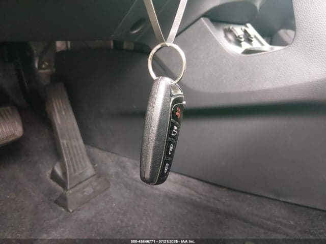 2018 HYUNDAI SANTA FE SE 11