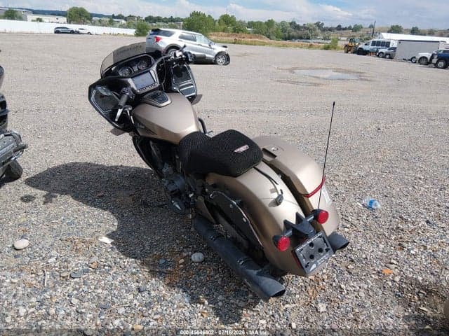 2020 INDIAN MOTORCYCLE CO. CHALLENGER DARK HORSE 3