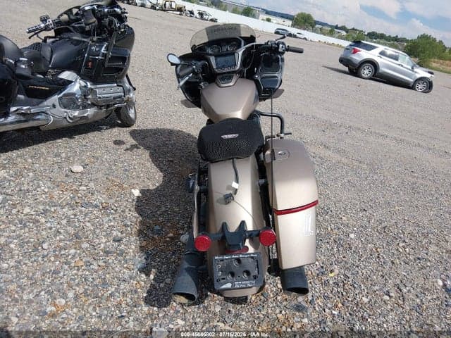 2020 INDIAN MOTORCYCLE CO. CHALLENGER DARK HORSE 6