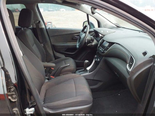 2020 CHEVROLET TRAX FWD LT 5