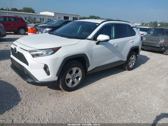2020 TOYOTA RAV4 XLE 2