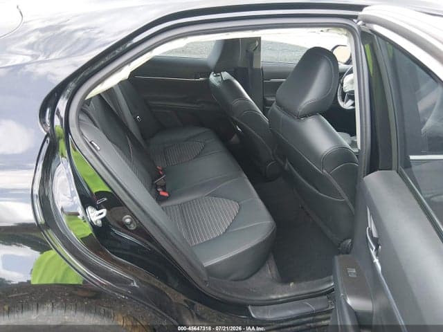 2021 TOYOTA CAMRY SE 8