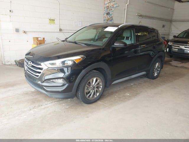 2017 HYUNDAI TUCSON SE 2