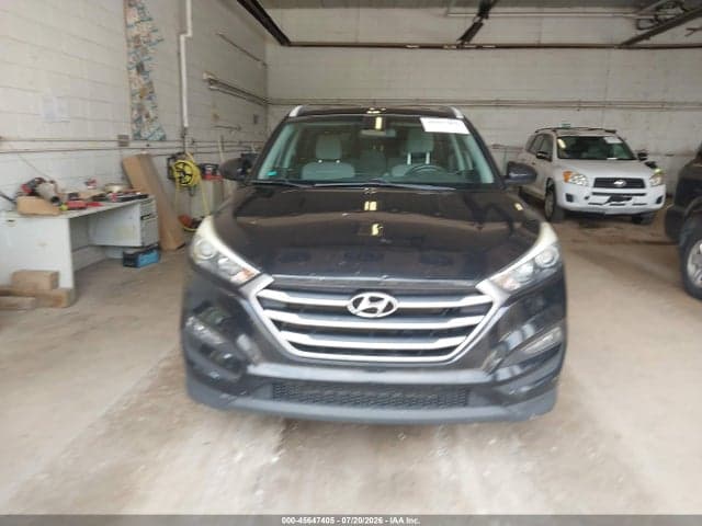 2017 HYUNDAI TUCSON SE 12