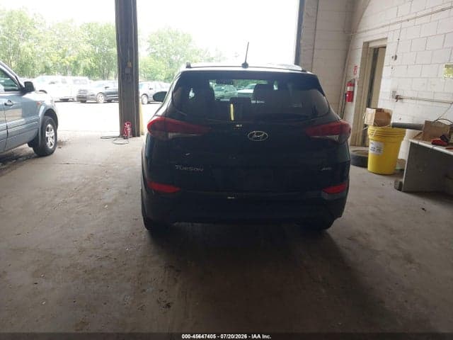 2017 HYUNDAI TUCSON SE 16